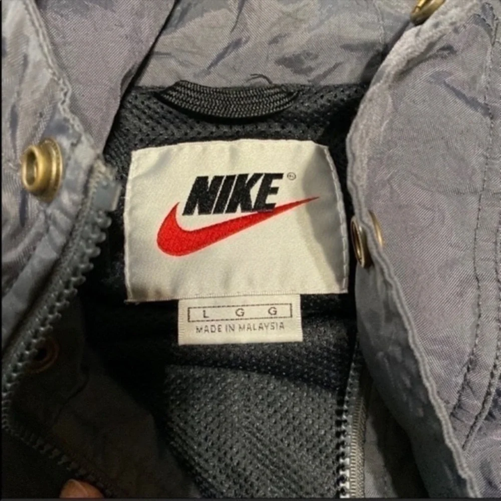 Nike vintage white label large swoosh buttons